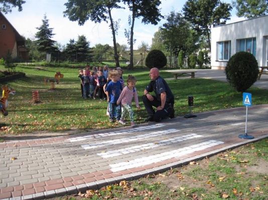 Grafika #12: 16.09.2014 - Spotkanie z policjantem - "Jestem bezpieczny na drodze"