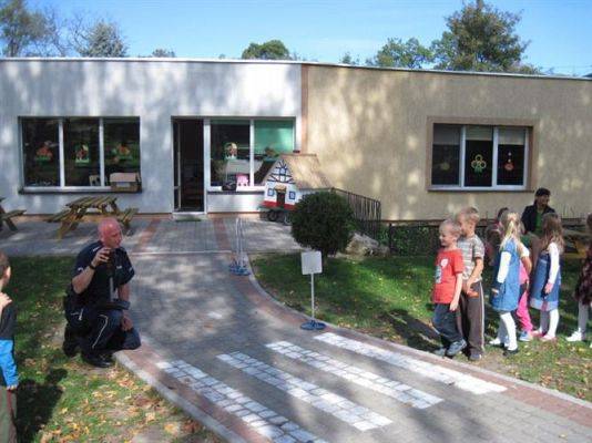 Grafika #23: 16.09.2014 - Spotkanie z policjantem - "Jestem bezpieczny na drodze"