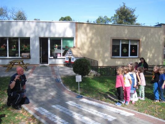 Grafika #24: 16.09.2014 - Spotkanie z policjantem - "Jestem bezpieczny na drodze"