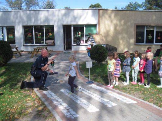 Grafika #26: 16.09.2014 - Spotkanie z policjantem - "Jestem bezpieczny na drodze"