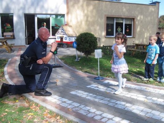 Grafika #28: 16.09.2014 - Spotkanie z policjantem - "Jestem bezpieczny na drodze"