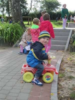 Grafika #3: 08.09.2014 - Zabawy w ogrodzie przedszkolnym