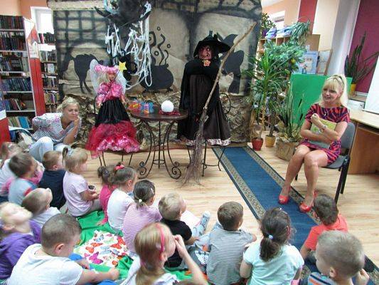 Grafika #10: 14.07.2016 Wakacyjna biblioteka bajkowa