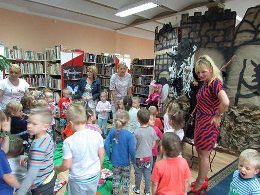 Grafika #12: 14.07.2016 Wakacyjna biblioteka bajkowa