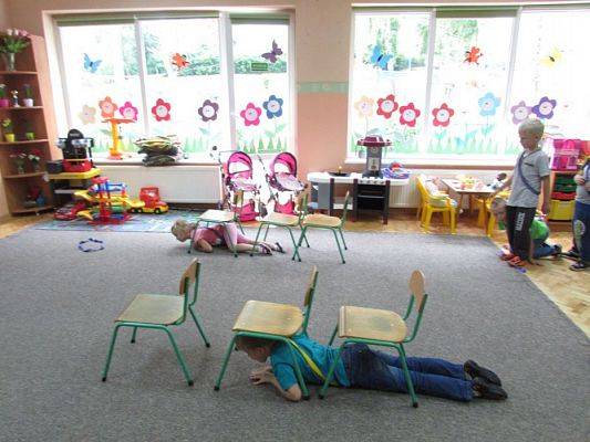 Grafika #28: Wakacyjne zabawy w gr.II