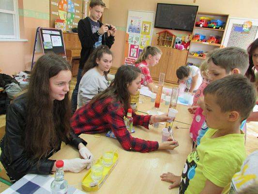 Grafika #15: 16.06.2016 Klub Młodego Odkrywcy w naszym przedszkolu