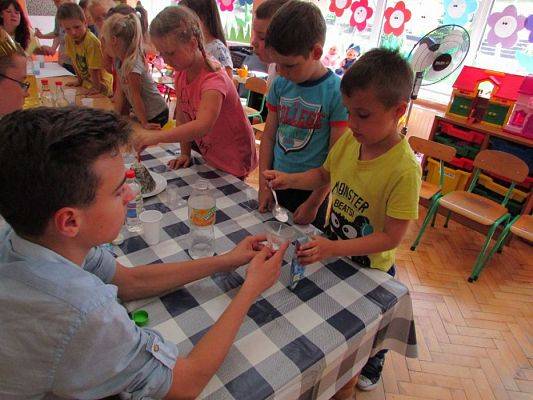 Grafika #41: 16.06.2016 Klub Młodego Odkrywcy w naszym przedszkolu