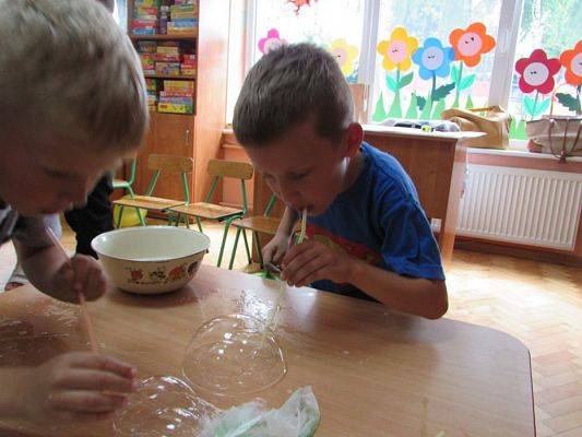 Grafika #60: 16.06.2016 Klub Młodego Odkrywcy w naszym przedszkolu