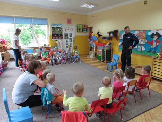 Grafika #1: 16.06.2016 Spotkanie z policjantem