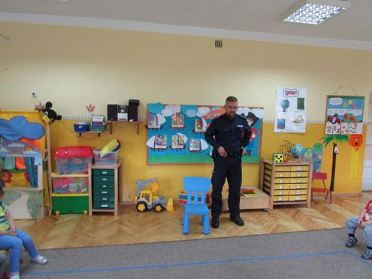 Grafika #2: 16.06.2016 Spotkanie z policjantem