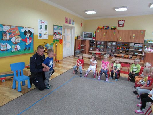 Grafika #5: 16.06.2016 Spotkanie z policjantem