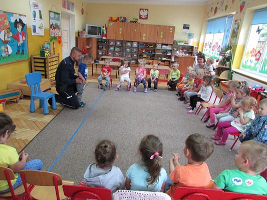 Grafika #6: 16.06.2016 Spotkanie z policjantem