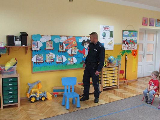 Grafika #7: 16.06.2016 Spotkanie z policjantem