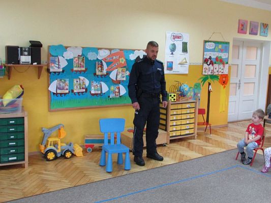 Grafika #8: 16.06.2016 Spotkanie z policjantem