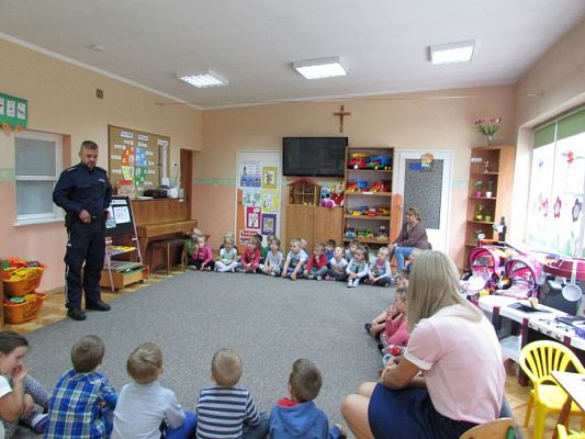 Grafika #10: 16.06.2016 Spotkanie z policjantem