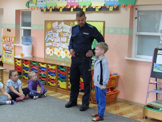 Grafika #14: 16.06.2016 Spotkanie z policjantem