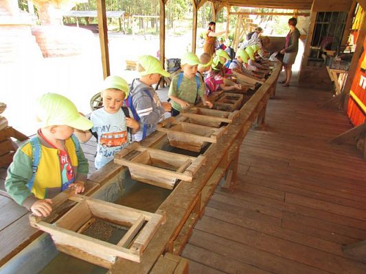 Grafika #37: 07.06.2016 Wycieczka gr. II i III do Parku Dinozaurów cz. II