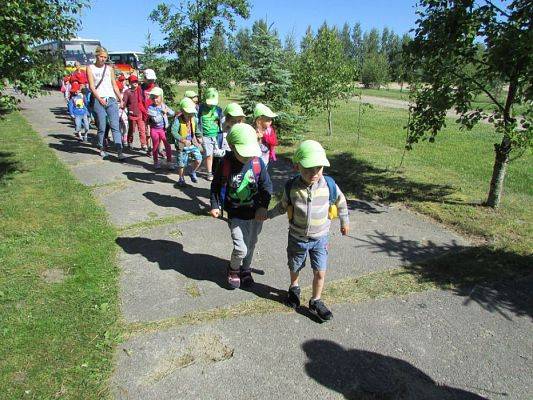 Grafika #4: 07.06.2016 Wycieczka gr. II i III do Parku Dinozaurów cz. I