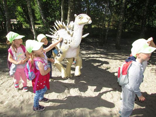 Grafika #40: 07.06.2016 Wycieczka gr. II i III do Parku Dinozaurów cz. I