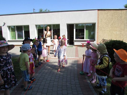 Grafika #19: 03.06.2016 Szafa dziecięcych marzeń - pokaz mody cz.II