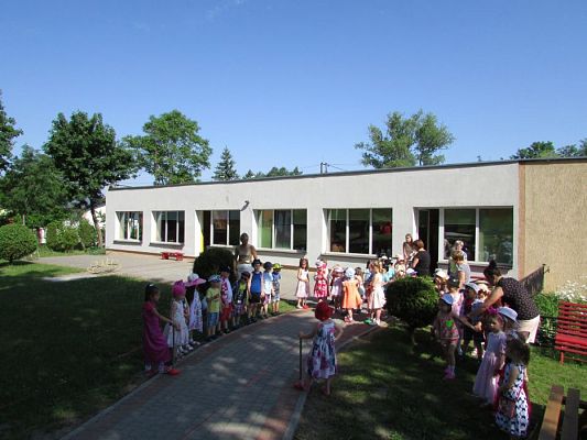 Grafika #0: 03.06.2016 Szafa dziecięcych marzeń - pokaz mody cz.I