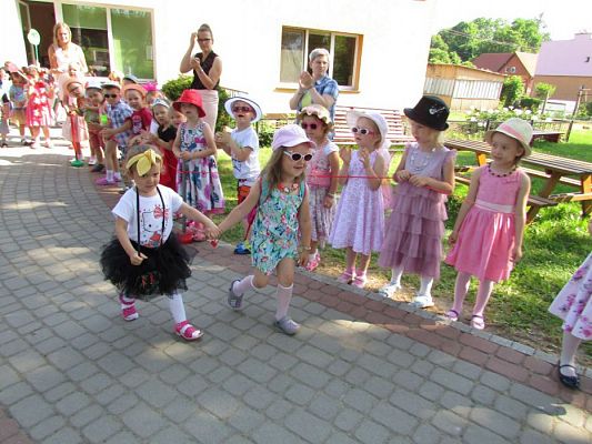 Grafika #24: 03.06.2016 Szafa dziecięcych marzeń - pokaz mody cz.I