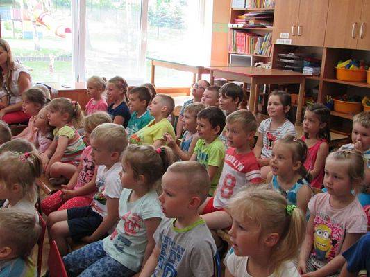 Grafika #8: 30.05.2016 Przedstawienie pt."Dino-nowy przyjaciel"