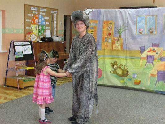 Grafika #38: 30.05.2016 Przedstawienie pt."Dino-nowy przyjaciel"