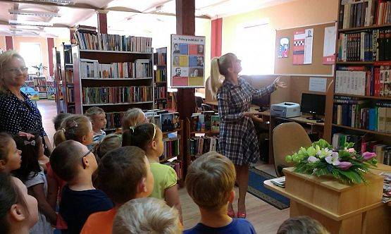 Grafika #23: 10.05.2016 Starszaki z wizytą w bibliotece w Wicku