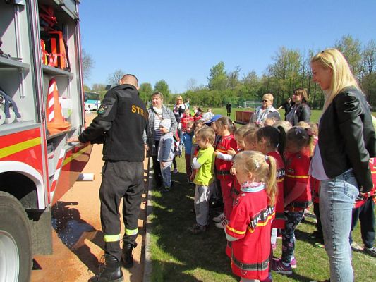 Grafika #77: 05.05.2016 Spotkanie ze Strażakami z OSP w Wicku cz.I