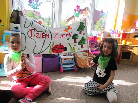 Grafika #1: 21.04.2016 Dzień Ziemi