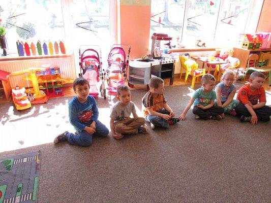 Grafika #5: 15.04.2016 Zakończenie zajęć pt."Nauka wiązania butów"