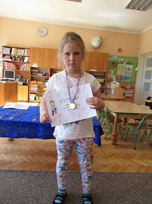 Grafika #31: 15.04.2016 Zakończenie zajęć pt."Nauka wiązania butów"