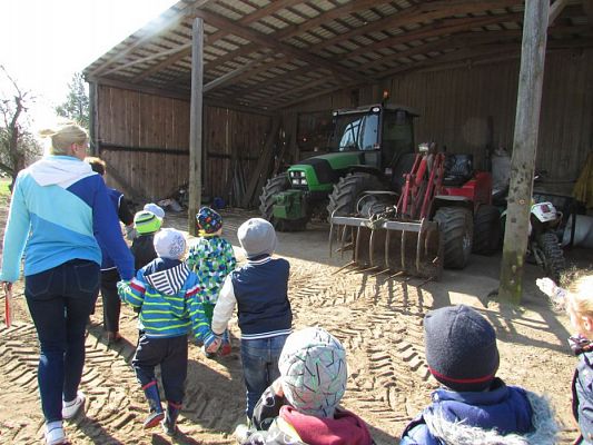 Grafika #55: 08.04.2016 Wycieczka do gospodarstwa rolnego dziadka Zosi