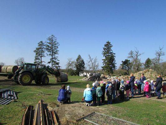 Grafika #59: 08.04.2016 Wycieczka do gospodarstwa rolnego dziadka Zosi
