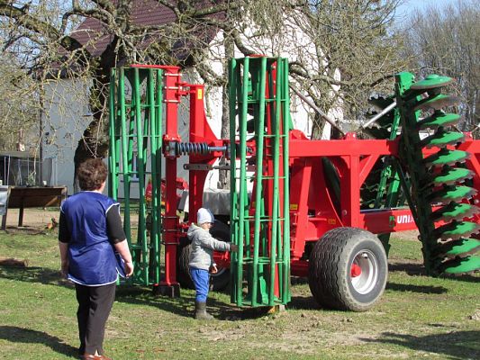 Grafika #72: 08.04.2016 Wycieczka do gospodarstwa rolnego dziadka Zosi