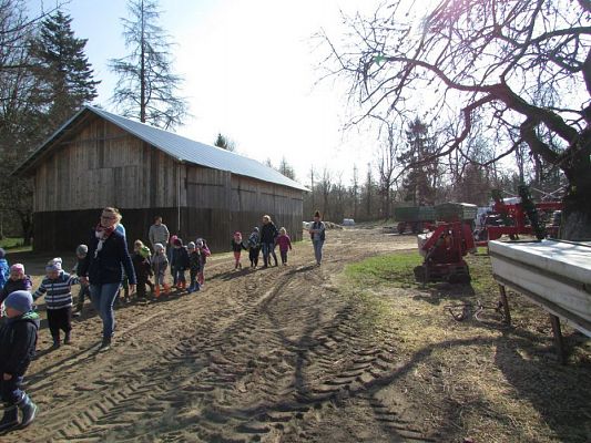 Grafika #89: 08.04.2016 Wycieczka do gospodarstwa rolnego dziadka Zosi