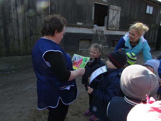 Grafika #96: 08.04.2016 Wycieczka do gospodarstwa rolnego dziadka Zosi