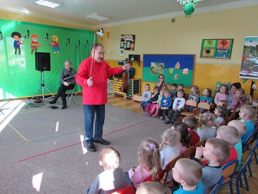 Grafika #12: 01.04.2016 Koncert muzyczny pt."Muzyka ze smyka"