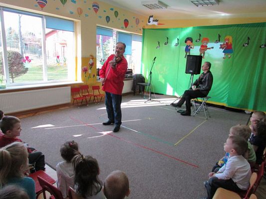 Grafika #15: 01.04.2016 Koncert muzyczny pt."Muzyka ze smyka"