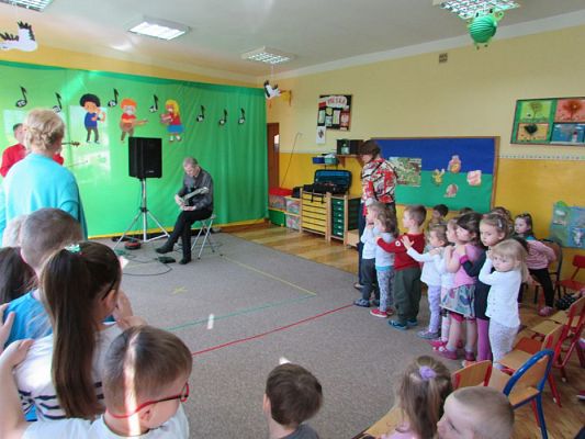 Grafika #26: 01.04.2016 Koncert muzyczny pt."Muzyka ze smyka"