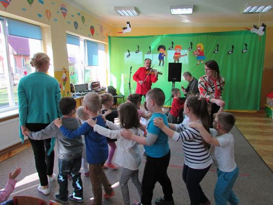 Grafika #30: 01.04.2016 Koncert muzyczny pt."Muzyka ze smyka"