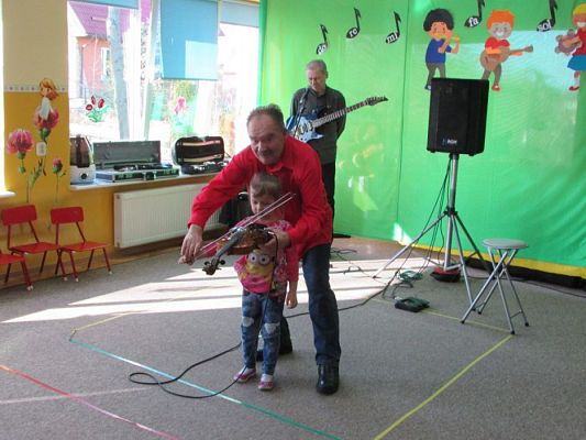 Grafika #40: 01.04.2016 Koncert muzyczny pt."Muzyka ze smyka"