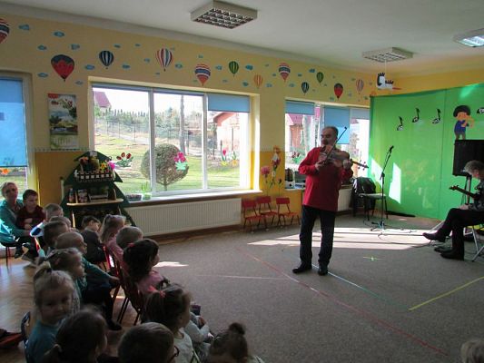 Grafika #47: 01.04.2016 Koncert muzyczny pt."Muzyka ze smyka"