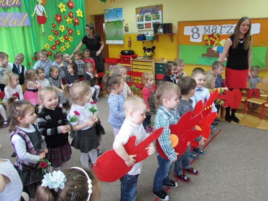 Grafika #17: 08.03.2016 - Dzień Kobiet