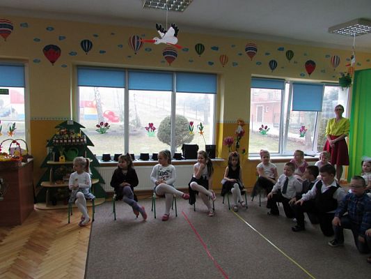 Grafika #28: 08.03.2016 - Dzień Kobiet