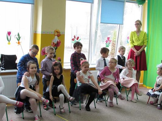 Grafika #34: 08.03.2016 - Dzień Kobiet