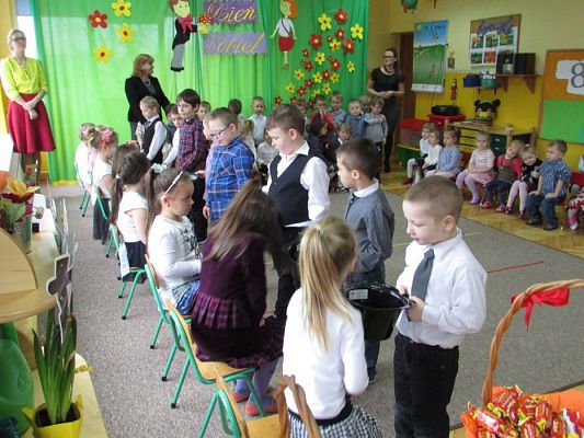 Grafika #46: 08.03.2016 - Dzień Kobiet