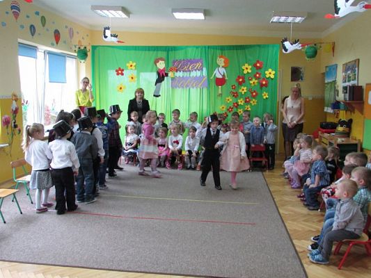 Grafika #48: 08.03.2016 - Dzień Kobiet