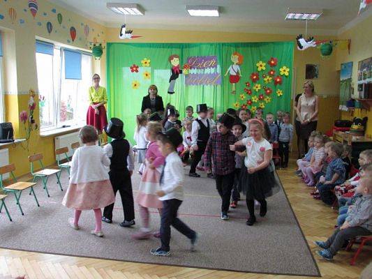 Grafika #49: 08.03.2016 - Dzień Kobiet